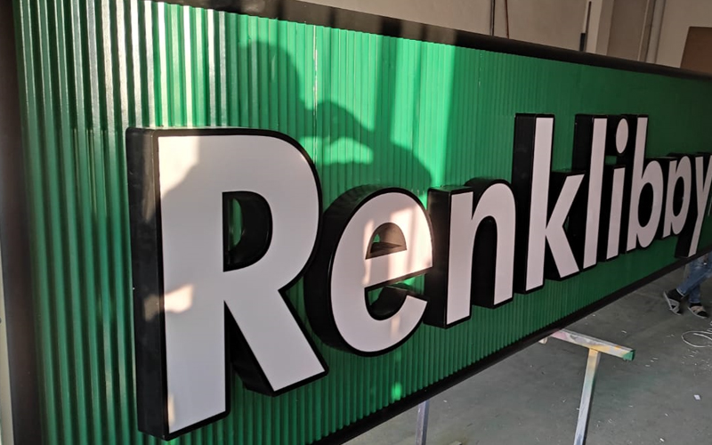 Paslanmaz Kutu Harf mi, Pleksi Kutu Harf mi?